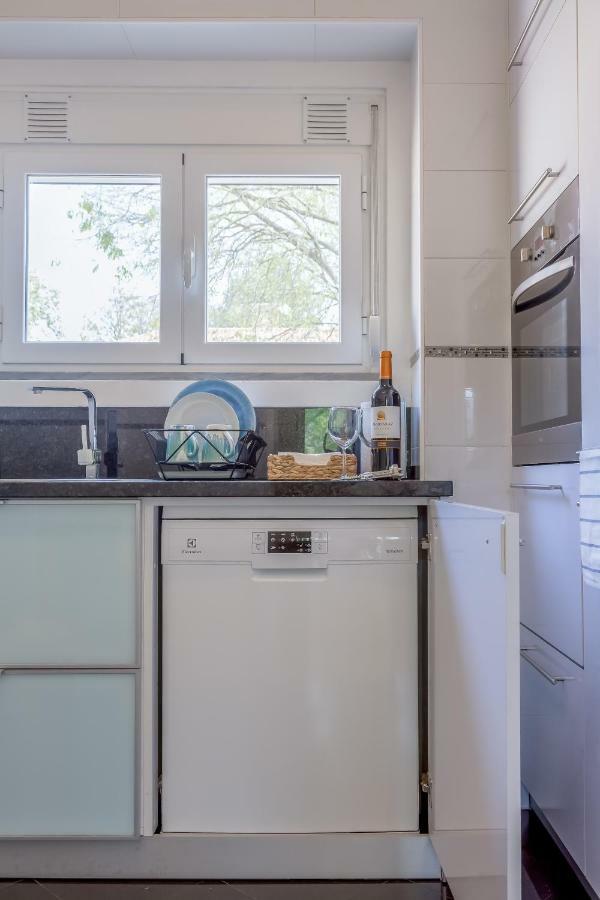 Sunny, Bright And Quiet Apartment, By Timecooler Lisbon Exterior photo